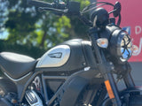 Scrambler 800 Dark - "Garantie 1 an"