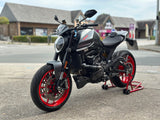 Monster 937 + - "Garantie 1 an"