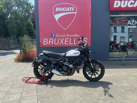 Scrambler 800 Dark - "Garantie 1 an"