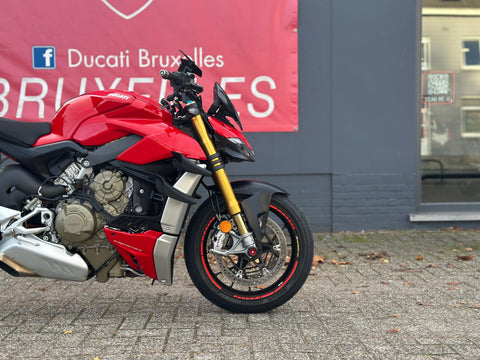 Streetfighter V4 S - "Dépôt Vente"