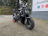 DIAVEL V4 THRILLING BLACK